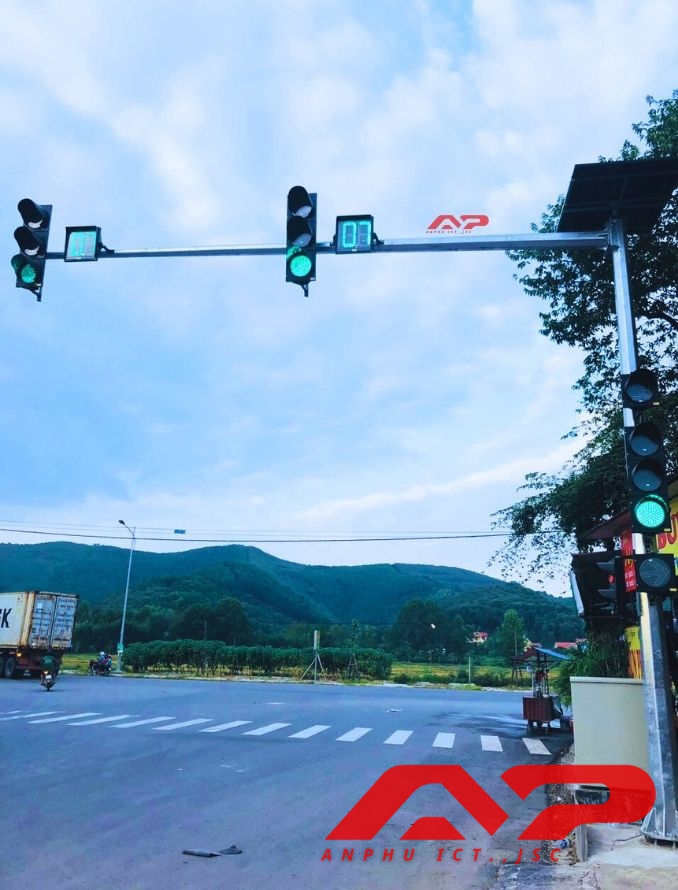 Thi công Nút Đèn THGT NLMT Tại Huyện Yên Dũng
