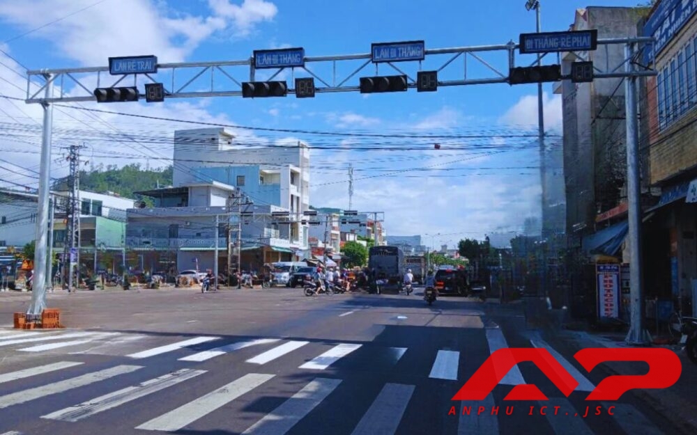 Thi Công Hệ Thống ĐènTHGT Tỉnh Gia Lai